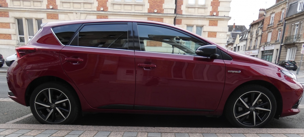 Toyota Auris — 4